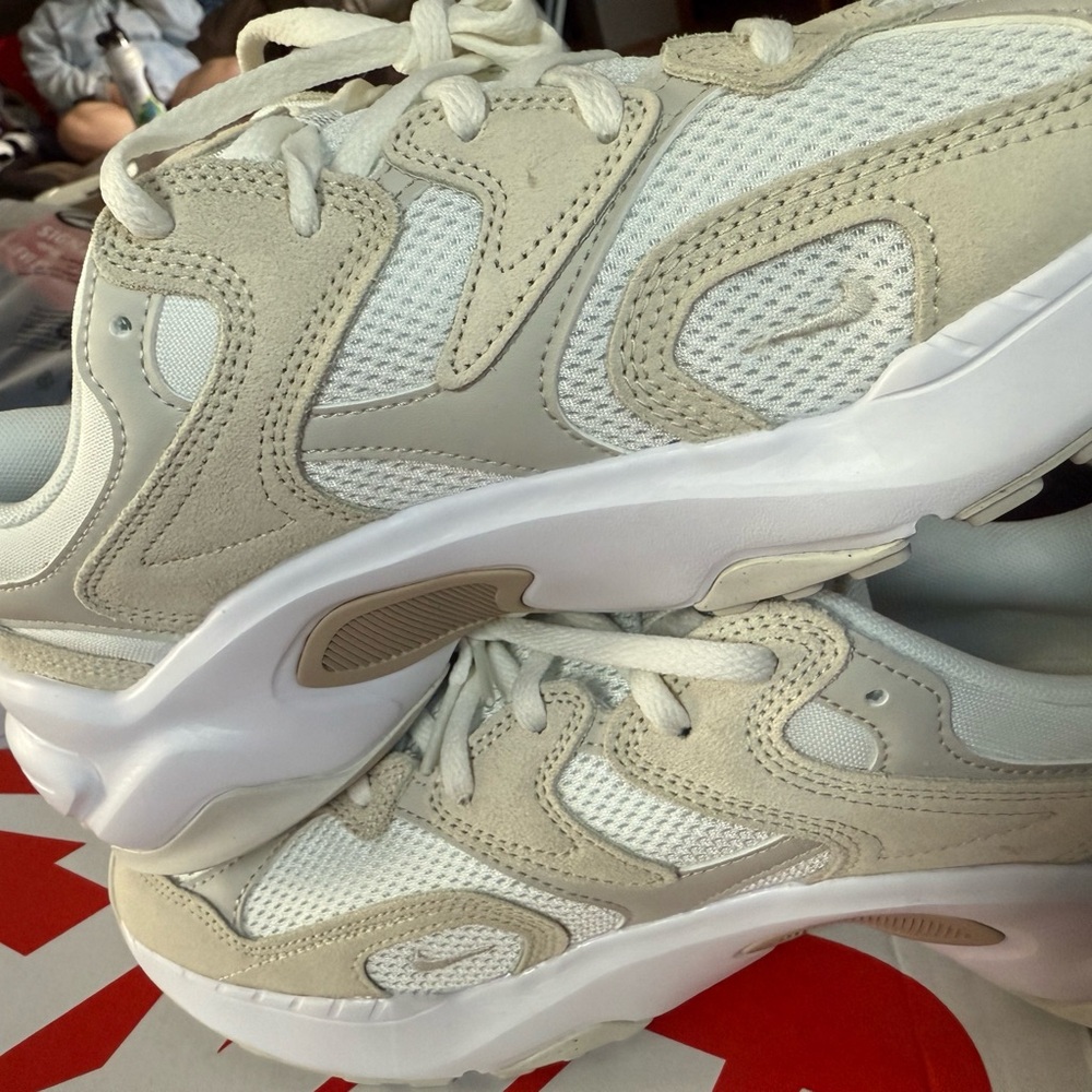 Nike Women's Sneakers White and Beige Chunky Trainers